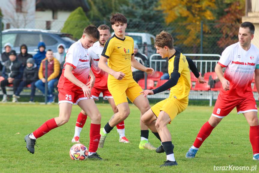 Karpaty Klimkówka - Wiki Sanok. Emocjonująca końcówka i wyszarpany punkt gospodarzy [ZDJĘCIA]