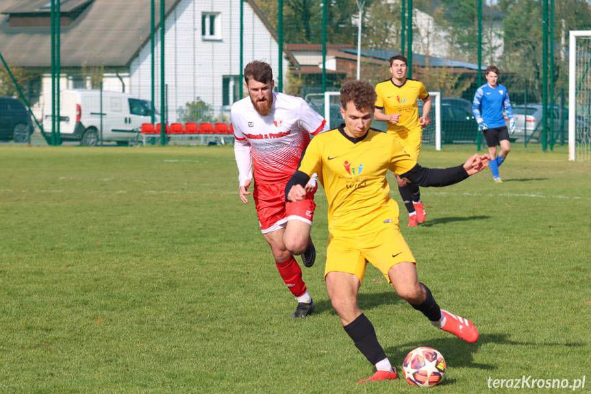 Karpaty Klimkówka - Wiki Sanok. Emocjonująca końcówka i wyszarpany punkt gospodarzy [ZDJĘCIA]