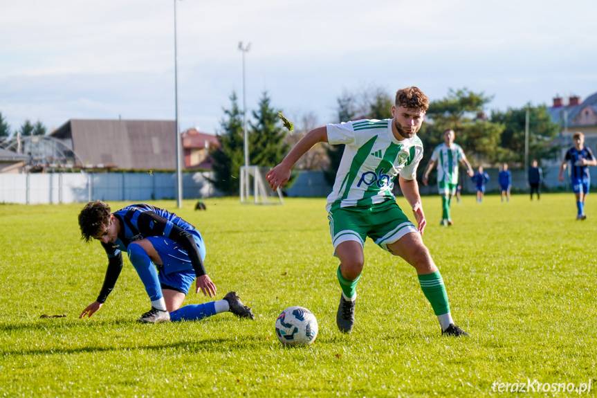 Przełęcz Dukla triumfuje w Jedliczu po dwóch trafieniach po przerwie [ZDJĘCIA]