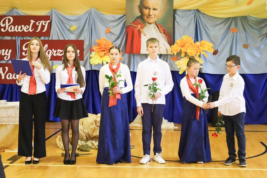 Jubileuszowy Zjazd Rodziny Szkół im. Jana Pawła II w Łękach Dukielskich