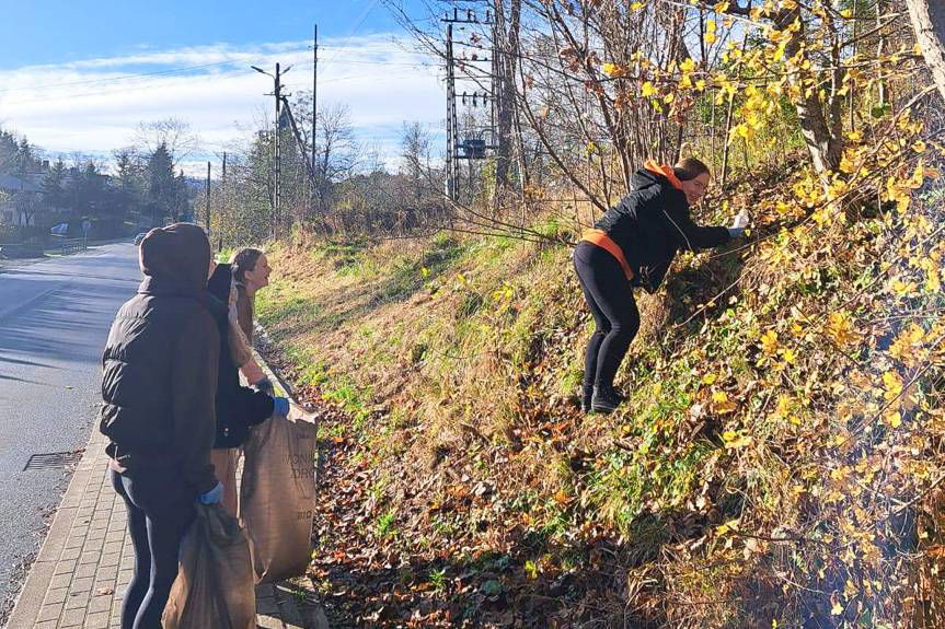 Wspólna akcja sprzątania w gminie Iwonicz-Zdrój