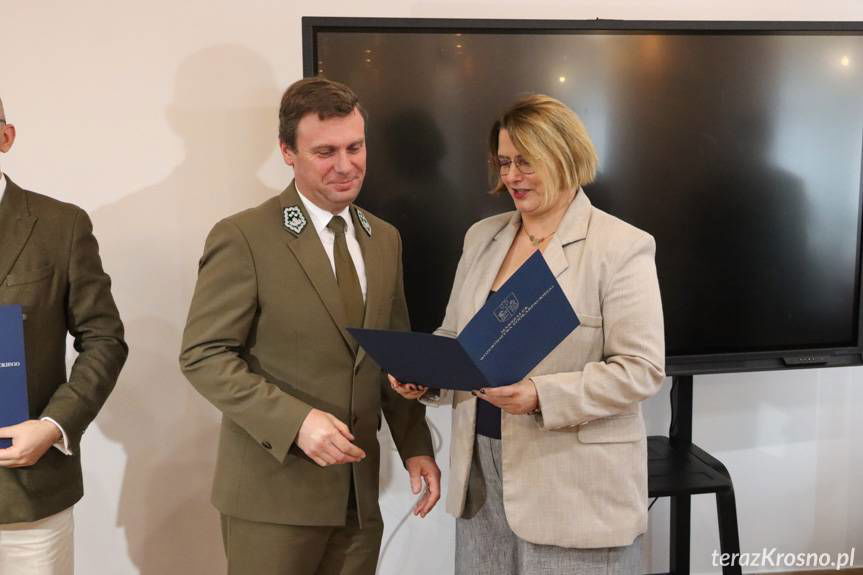 30 lat minęło. Perłowy jubileusz Zespołu Karpackich Parków Krajobrazowych w Krośnie [ZDJĘCIA]