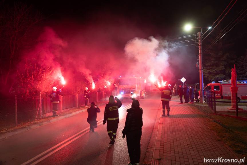 Strażacy z Polanki powitali nowy wóz ratowniczo-gaśniczy
