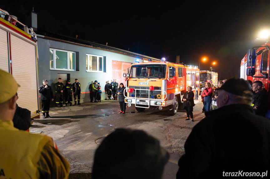 Strażacy z Polanki powitali nowy wóz ratowniczo-gaśniczy