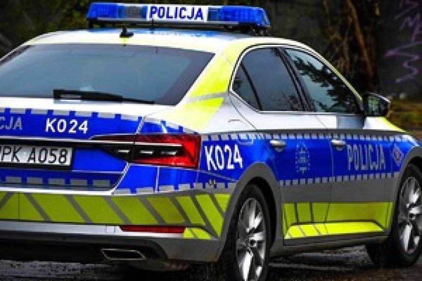 Przyjechała na cmentarz mając blisko 2 promile