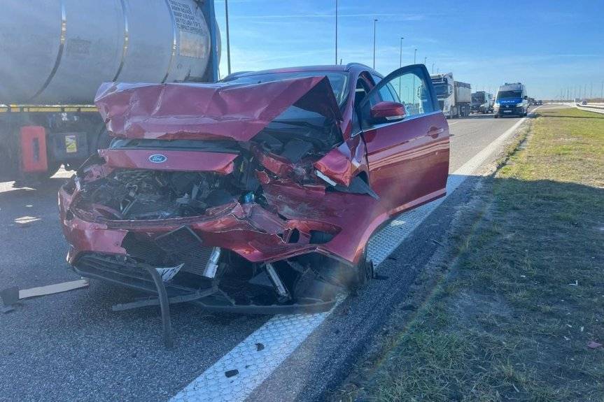 Wypadek na A4 - trzy osoby trafiły do szpitala