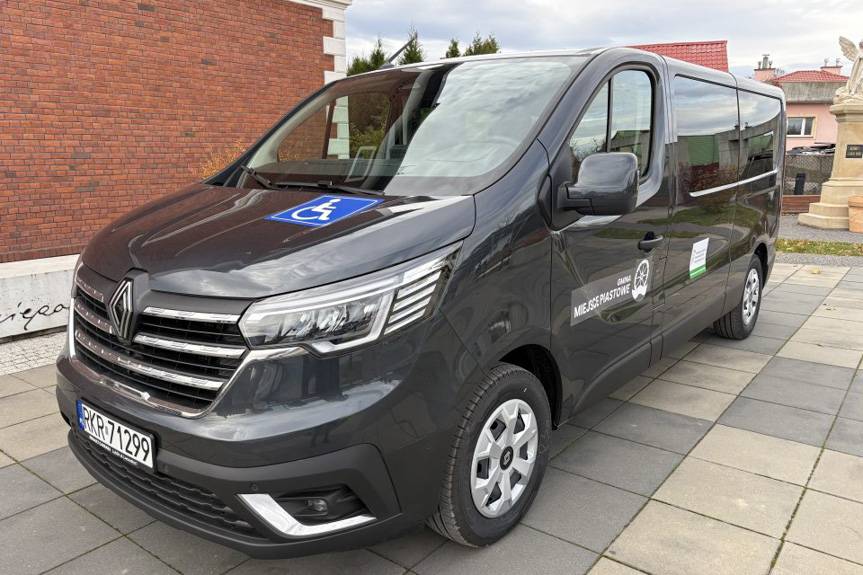 Nowy mikrobus dla dzieci z niepełnosprawnościami w Gminie Miejsce Piastowe