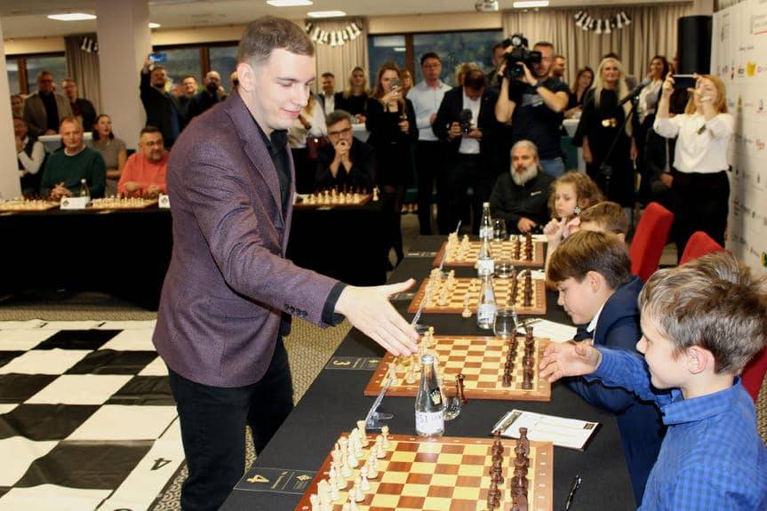 Szachowe spotkanie z arcymistrzem