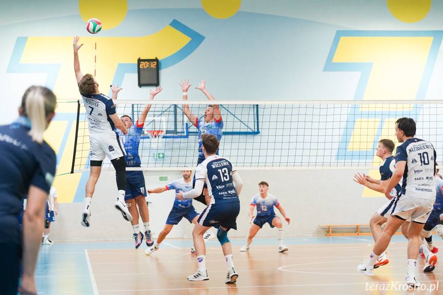 Karpaty - PANS Krosno rozgromiły Wisłok Strzyżów [ZDJĘCIA]