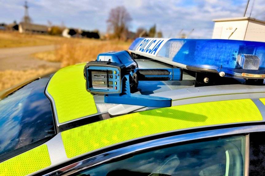 21-latek stracił prawo jazdy za prędkość