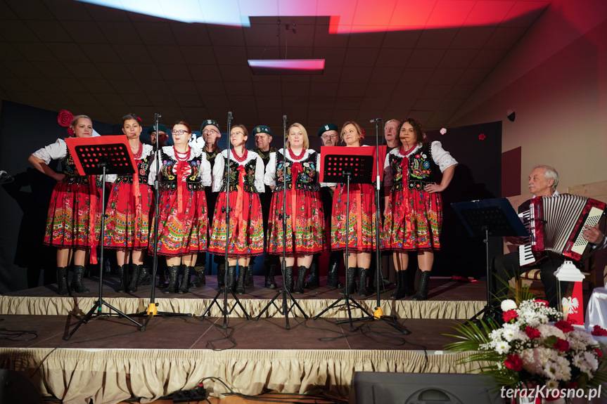 W Polance rozbrzmiały pieśni o Ojczyźnie [ZDJĘCIA]
