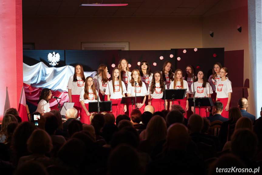 W Polance rozbrzmiały pieśni o Ojczyźnie [ZDJĘCIA]