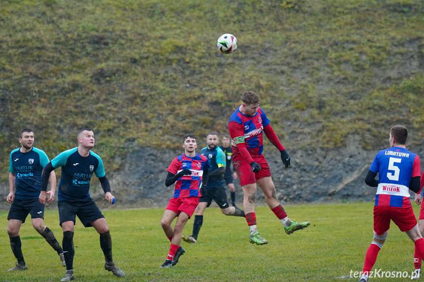 Zacięte spotkanie w Lubatowej. LKS Lubatowa lepsza od Burzy Rogi [ZDJĘCIA]