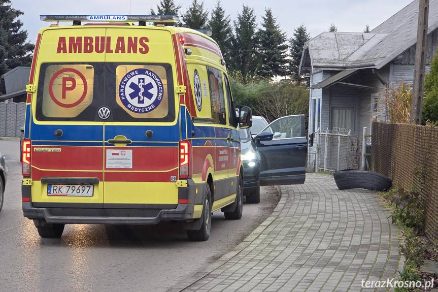 Jedlicze. Z ciężarówki wystrzeliła opona i uderzyła w dziecko