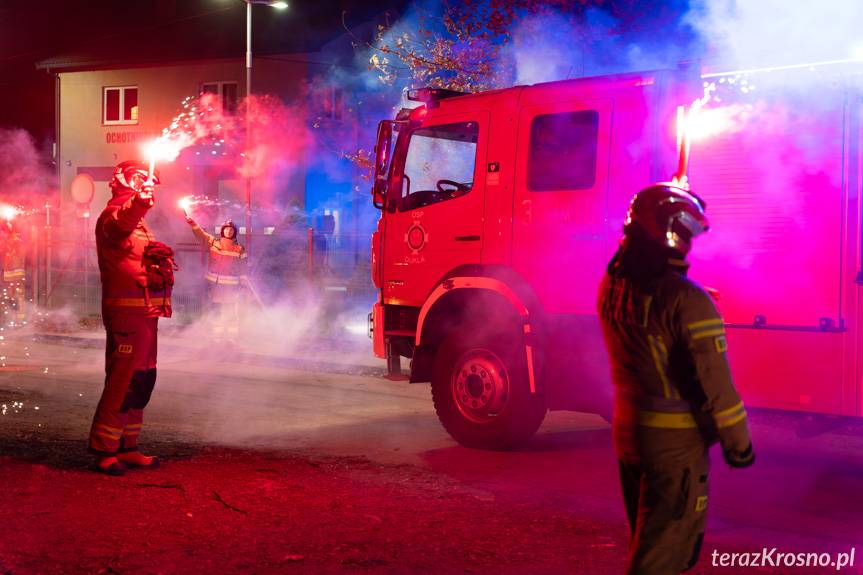Feta w Dukli. Strażacy odebrali nowy samochód
