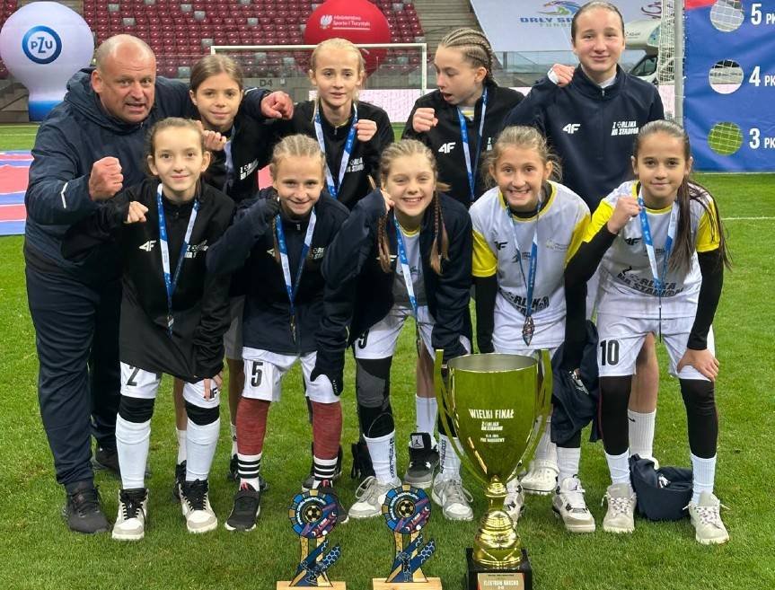 Spektakularny sukces piłkarek Elektrum Krosno w Warszawie