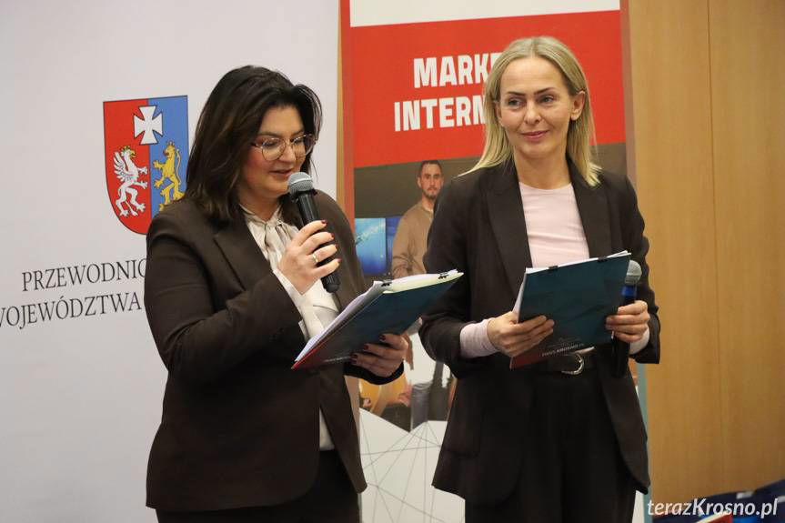 Razem budujemy przedsiębiorczość. Akademickie Forum Biznesu PANS w Krośnie [ZDJĘCIA]