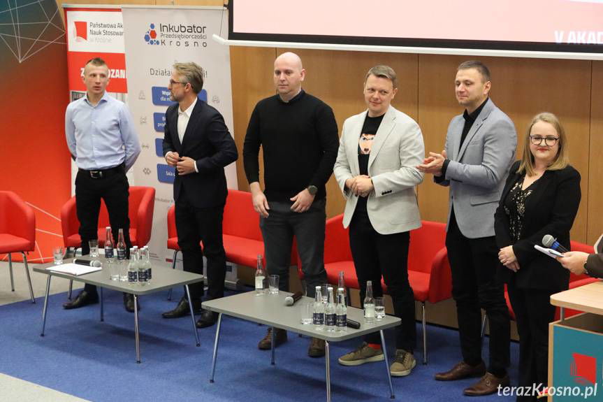 Razem budujemy przedsiębiorczość. Akademickie Forum Biznesu PANS w Krośnie [ZDJĘCIA]