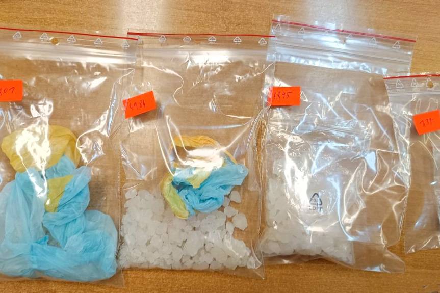 Nerwowe zachowanie 23-latka doprowadziło policjantów do narkotyków