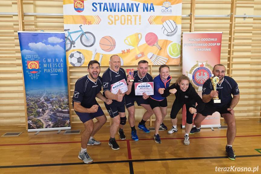 Drużyny OSP spotkały się na siatkarskim parkiecie w Głowience