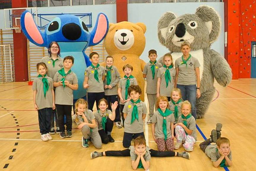 Zuchy i harcerze rywalizowali w Jedliczu podczas pierwszego turnieju sportowego