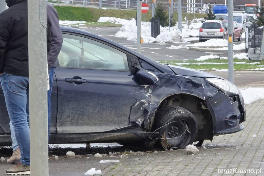 Kolizja dwóch aut na ulicy Bieszczadzkiej
