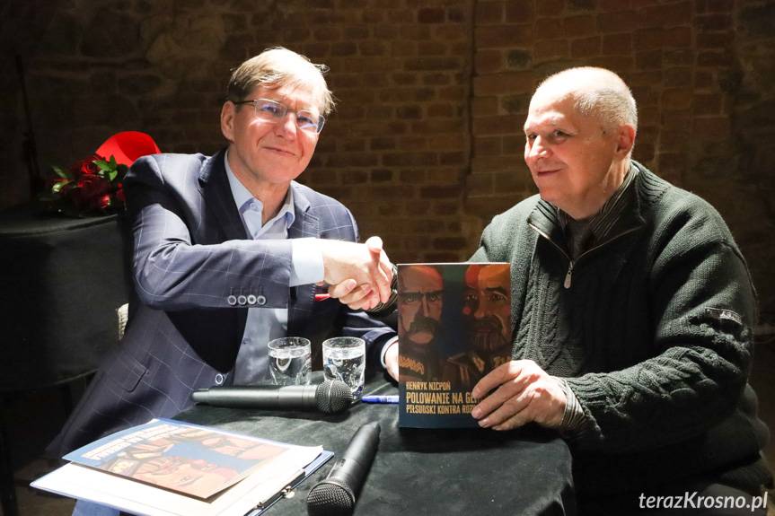 Piłsudski kontra Rozwadowski, czyli opowieść pełna intryg Spotkanie autorskie z Henrykiem Nicponiem