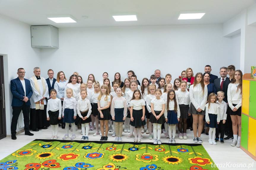 Zero wilgoci, sto procent radości. Nowa świetlica w Wojaszówce