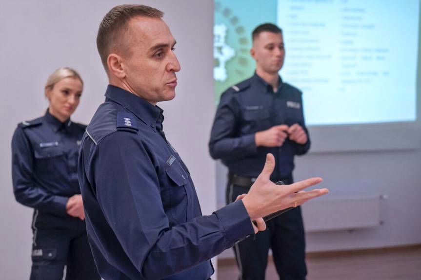 Seniorzy zyskali wskazówki, jak bronić się przed cyberatakami