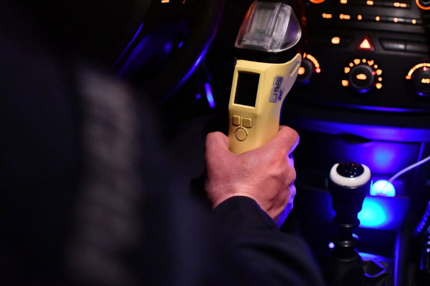 42-latek z prawie 4 promilami za kierownicą samochodu