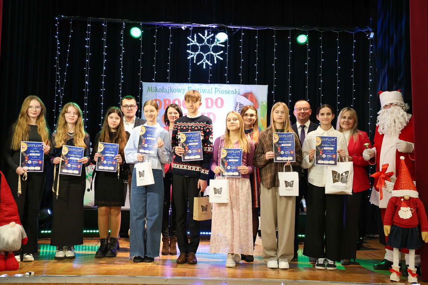 Mikołajkowy Festiwal Piosenki "Droga do Gwiazd"