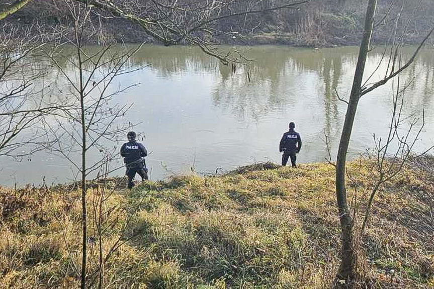 Łodzie i drony przeczesują teren w poszukiwaniach mieszkanki Jasła