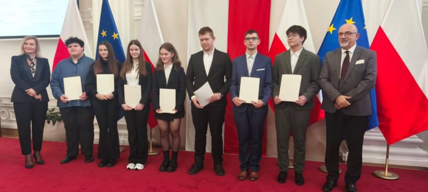 Stypendyści Prezesa Rady Ministrów ze szkół w Krośnie i powiecie krośnieńskim [LISTA]