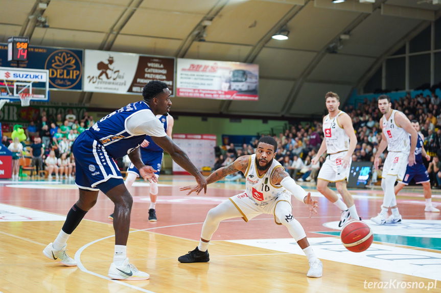 Gorzki debiut Kovacika. Miasto Szkła bez szans z liderem