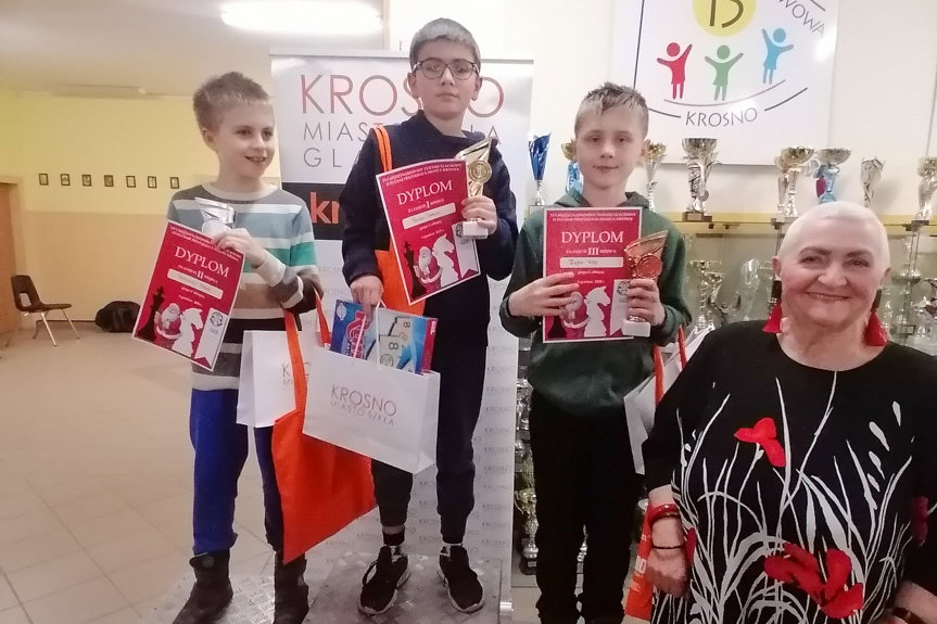 Młody talent z Krosna błyszczy na turniejach szachowych