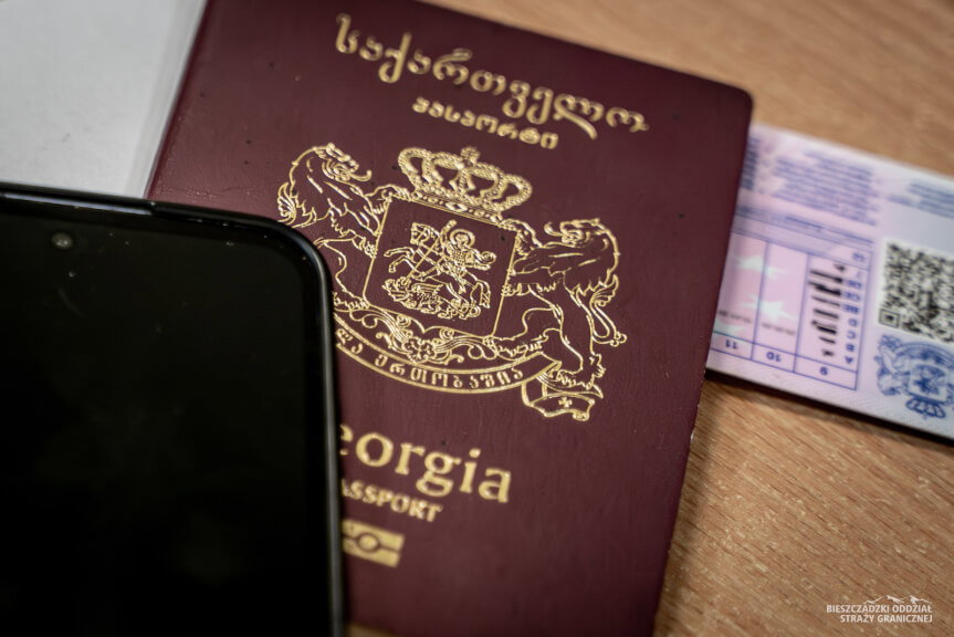 Paszport obywatela Gruzji deportowanego z Polski