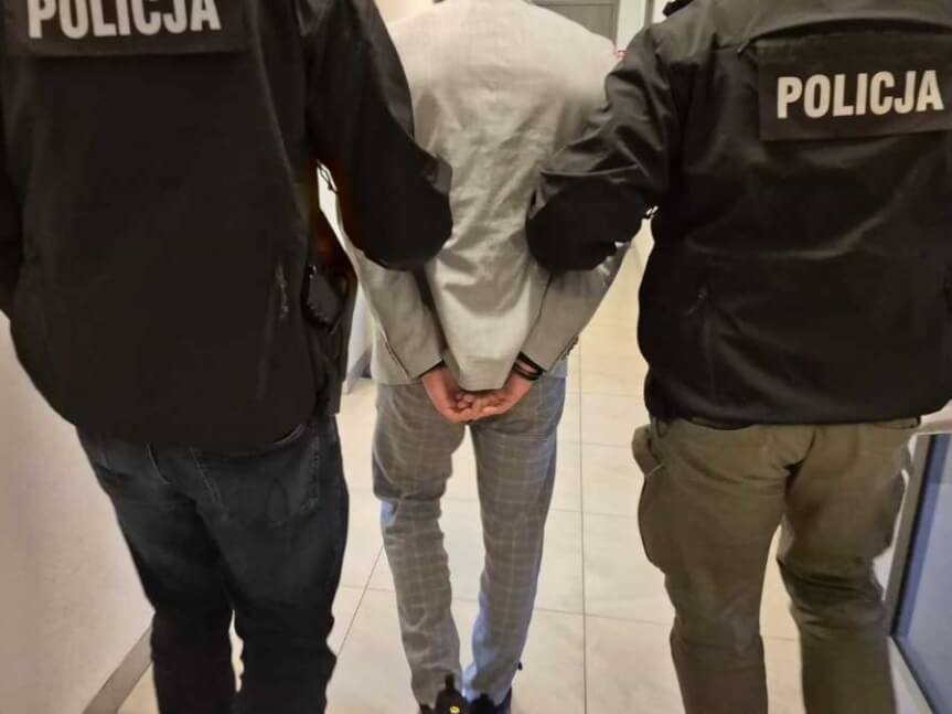 Seniorzy zmanipulowani przez fałszywą córkę