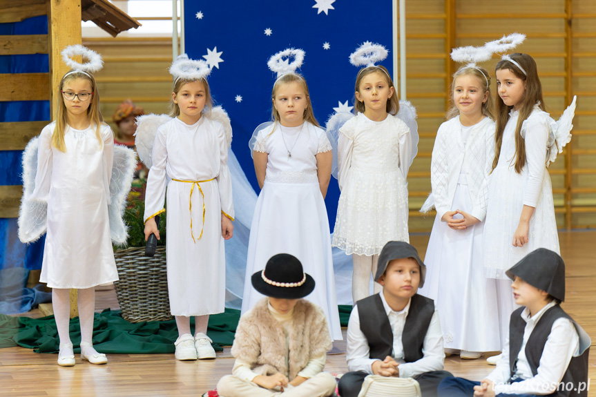 Magia świąt w wykonaniu najmłodszych artystów ze Świerzowej Polskiej [ZDJĘCIA]