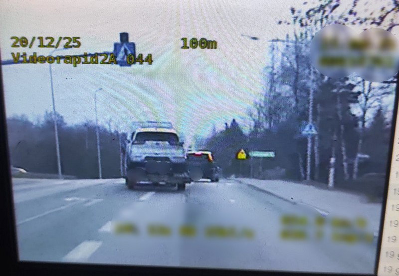 Jeden kierowca, 15 pasażerów i seria wykroczeń