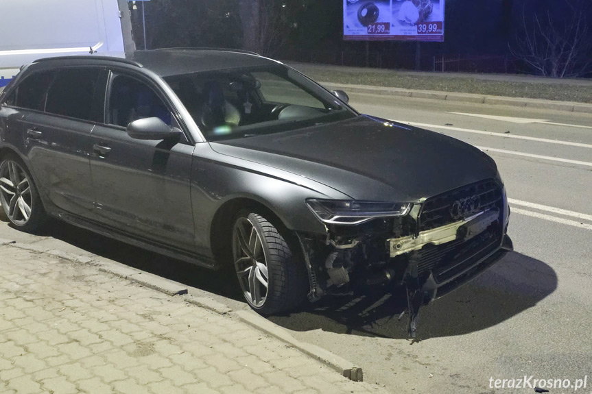 Krosno. Zderzenie dwóch samochodów