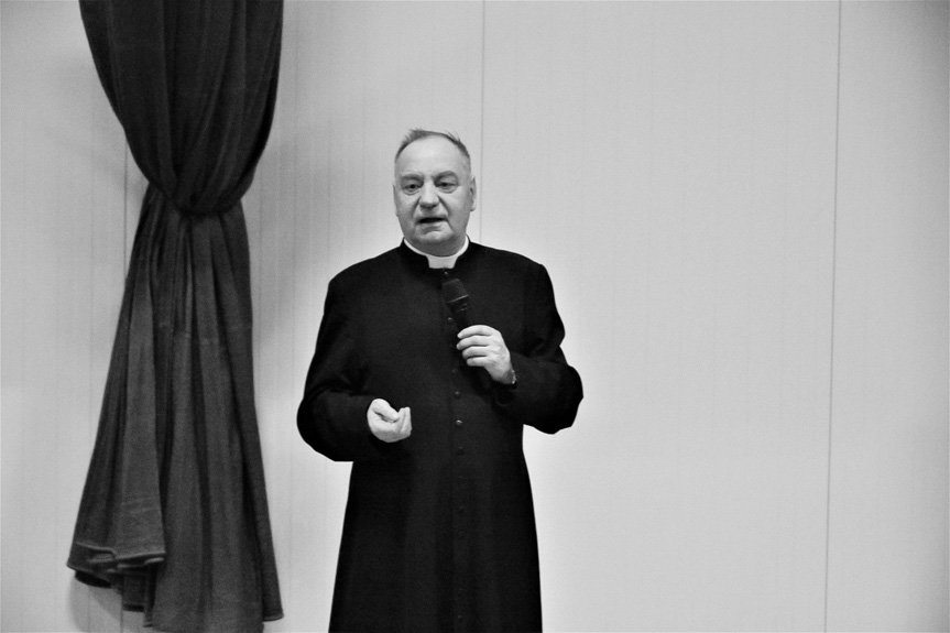 Zmarł ks. prał. Julian Tarnawski, wieloletni proboszcz parafii w Humniskach