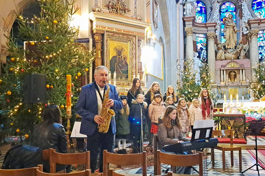 Świąteczny koncert w Jedliczu