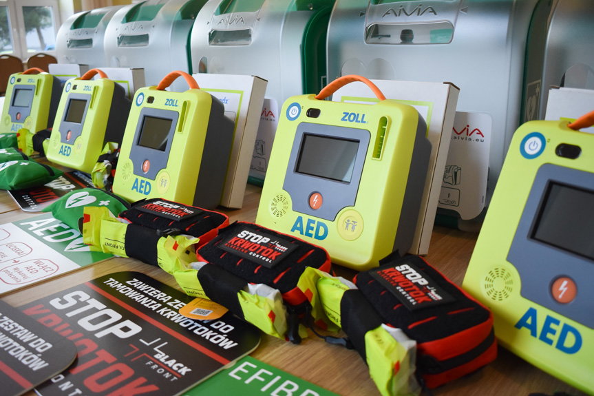Defibrylatory AED w sześciu miejscowościach gminy Wojaszówka