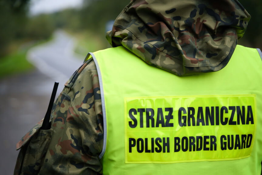 Policjanci z Brzozowa zatrzymali pijanego Ukraińca. Grzywna, przepadek auta i deportacja