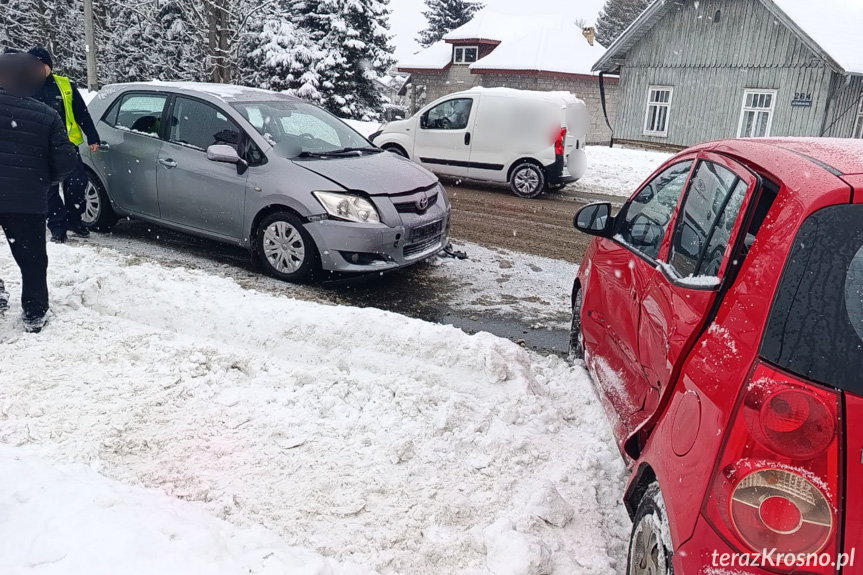 Zderzenie Kii i Toyoty w Krośnie