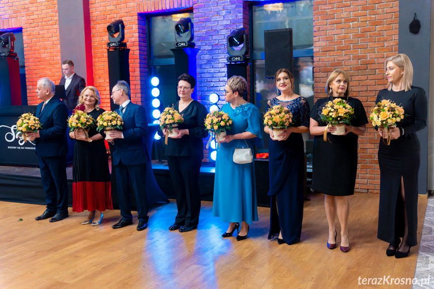 Uhonorowani nauczyciele Kopernika odczas studniówki