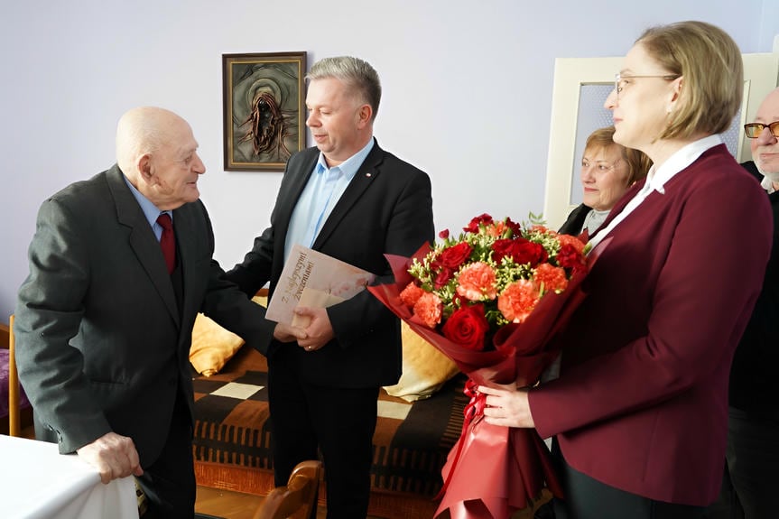 Pan Rudolf Fal, stulatek z Dobieszyna. Chleb z kiełbasą receptą na długie życie