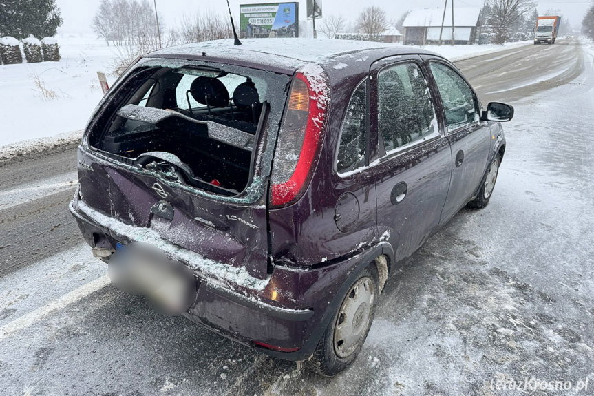 Kolizja trzech pojazdów na DK28