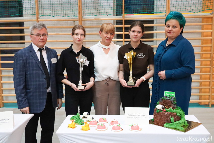 Jury konkursu na najlepszego ucznia w zawodzie cukiernik w Krośnie