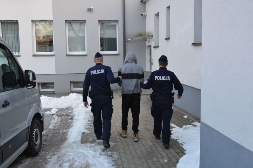 Trzech poszukiwanych zatrzymanych